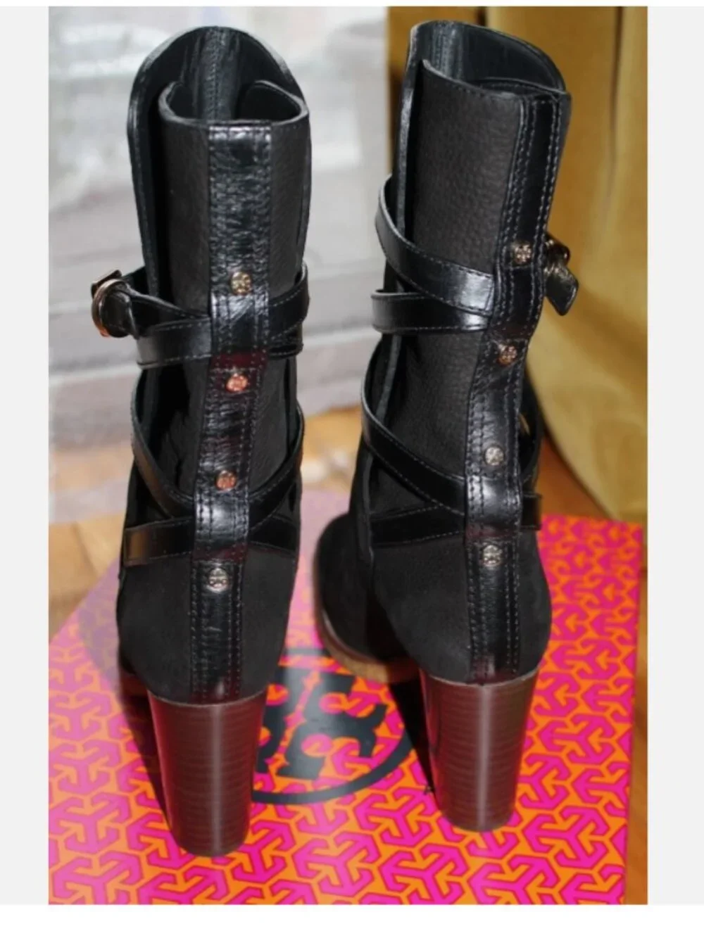 TORY BURCH Black Nubuck Boots 